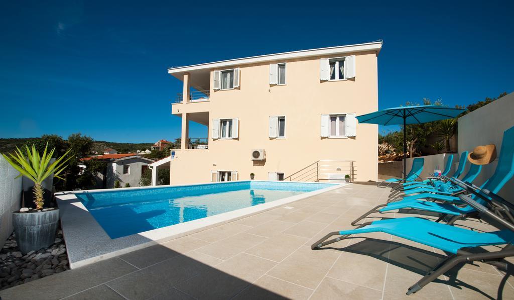 Apartments Villa Laguna With Pool Razanj Ruang foto