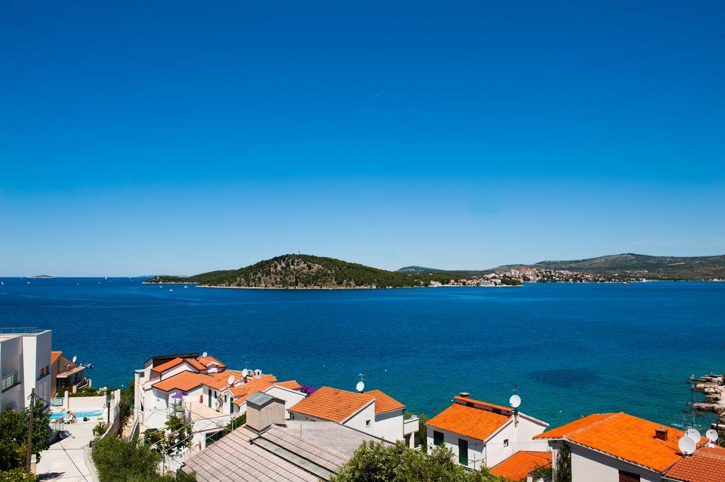 Apartments Villa Laguna With Pool Razanj Bagian luar foto