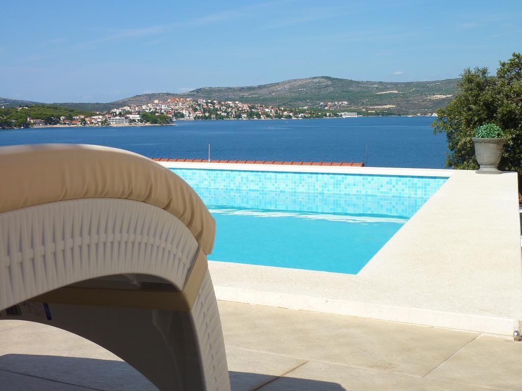 Apartments Villa Laguna With Pool Razanj Bagian luar foto