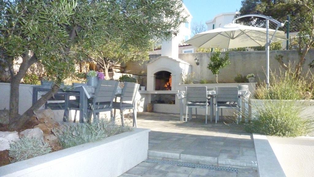 Apartments Villa Laguna With Pool Razanj Bagian luar foto