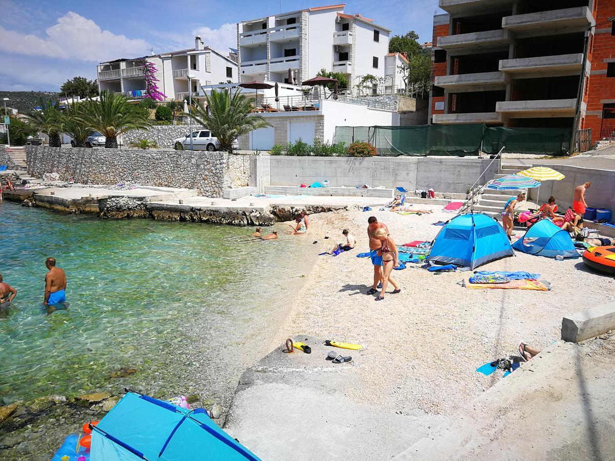 Apartments Villa Laguna With Pool Razanj Bagian luar foto