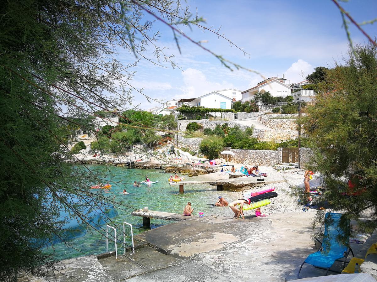 Apartments Villa Laguna With Pool Razanj Bagian luar foto